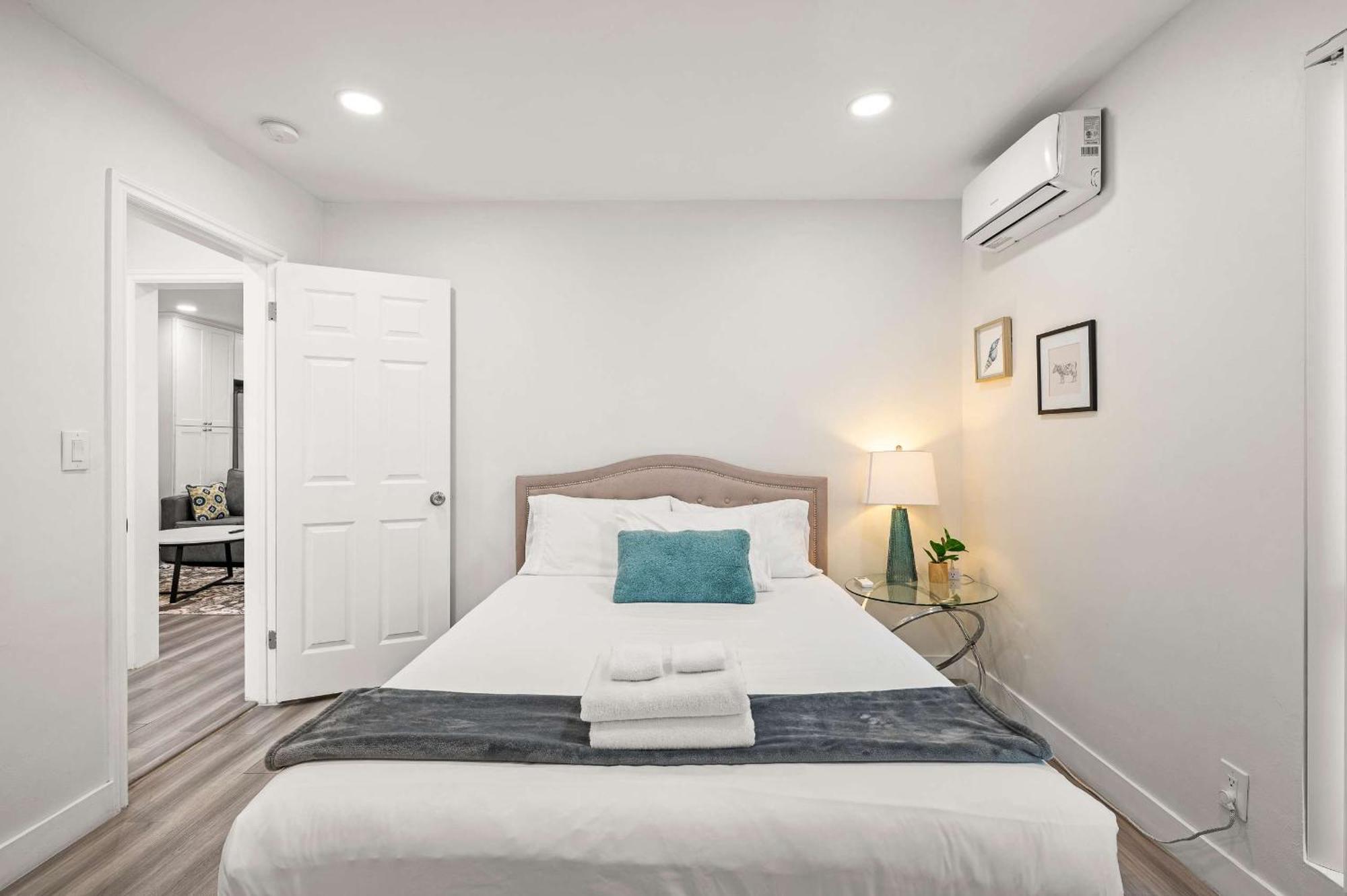 New Renovated 2B2B Apt Self Checkin Free Parking 1 Пасадина Экстерьер фото
